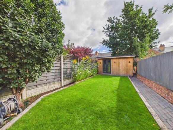 Wade Avenue, Littleover, Derby photo 4