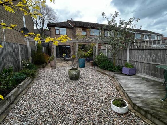 Front garden 2.jpg
