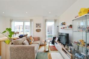 Flat 12, 43 Kew Court, Hoy Close, Colindale, London NW9 4EU
