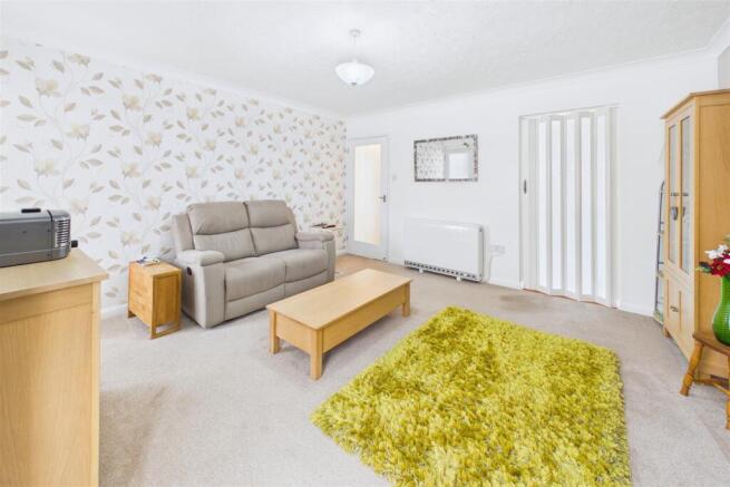 Holly Court, Harleston photo 4