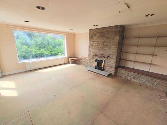 4 bed Detached Bungalow for sale Image 7