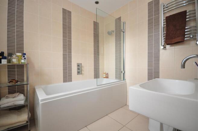En-Suite Bathroom
