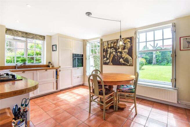 Kitchen/Breakfast Rm