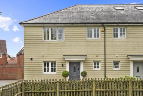 Saffron Way, Little Canfield, Dunmow, Essex, CM6