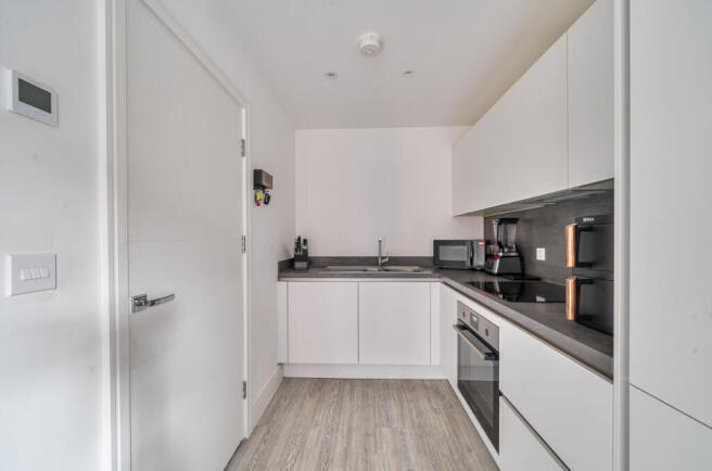 1425955-9-69bd6f7...