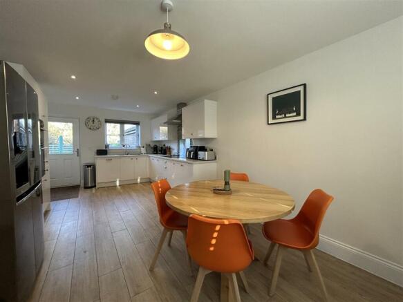 Kitchen c