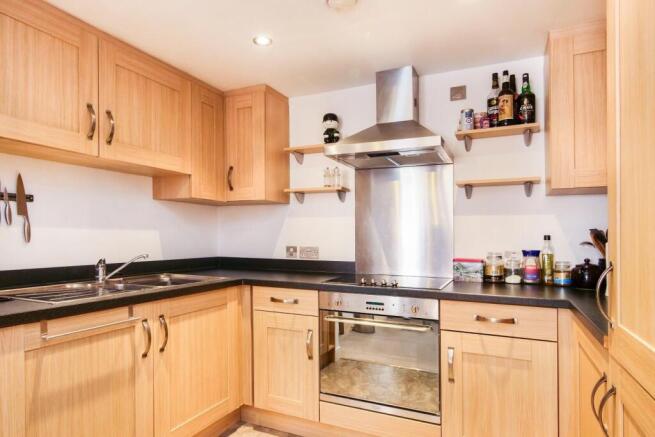 2 bed Apartment for sale Image 6
