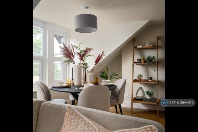2 bed Flat to rent Image 6