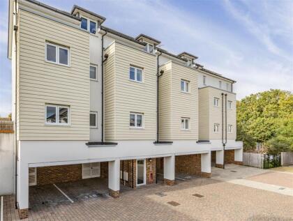 Pyle Close, Addlestone