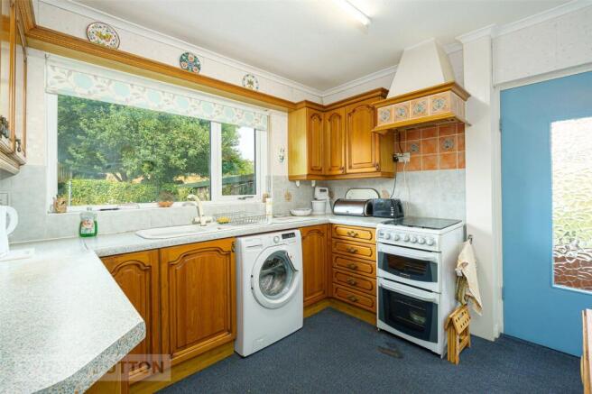 2 bed Bungalow for sale Image 6