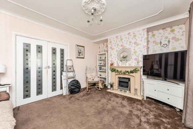 3 bed Semi-Detached for sale Image 6