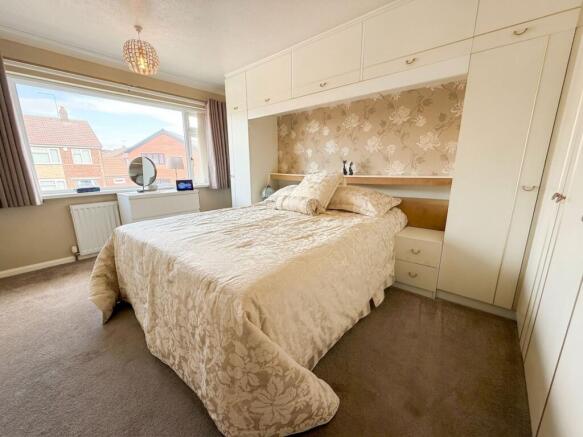 3 bed Semi-Detached for sale Image 9