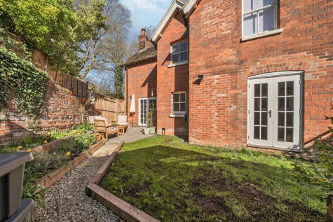 Reading Road, Streatley, Reading, Berkshire, RG8