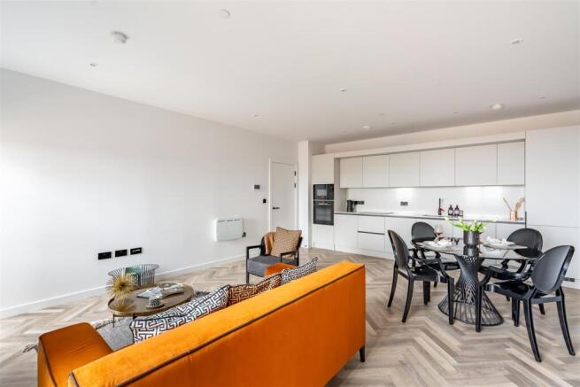 2 bed Penthouse for sale Image 5