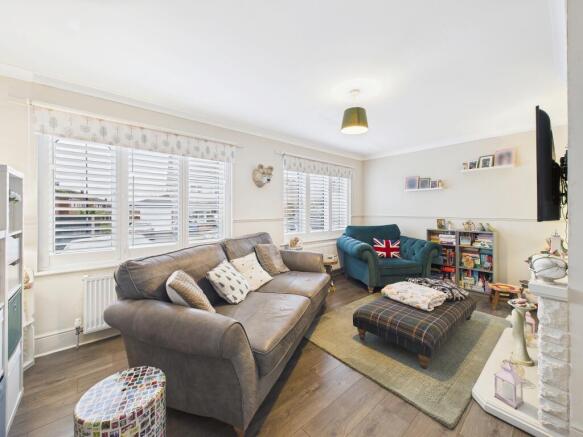 CAM05192G0-PR0204-STILL009