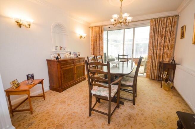 4 bed Detached for sale Image 7