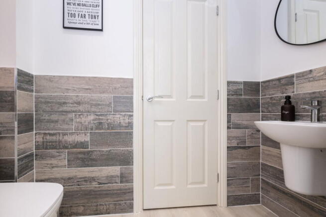 4 bed Detached for sale Image 10