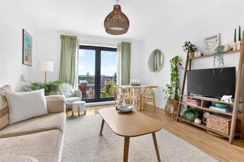 Kelvin Gate, Bracknell, Berkshire, RG12