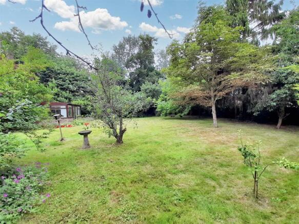 Rear garden 8 new.jpg