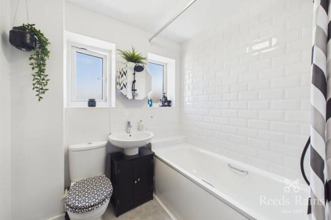 4 bed Terraced for sale Image 11