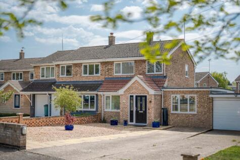Manor Farm Road, St. Neots, Cambridgeshire, PE19 1PW