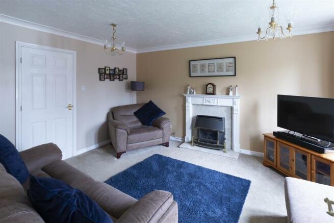 27 Crocus Way 27.jpg