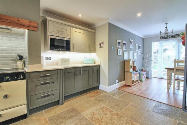 KITCHEN/DINING AREA (pic 2 )