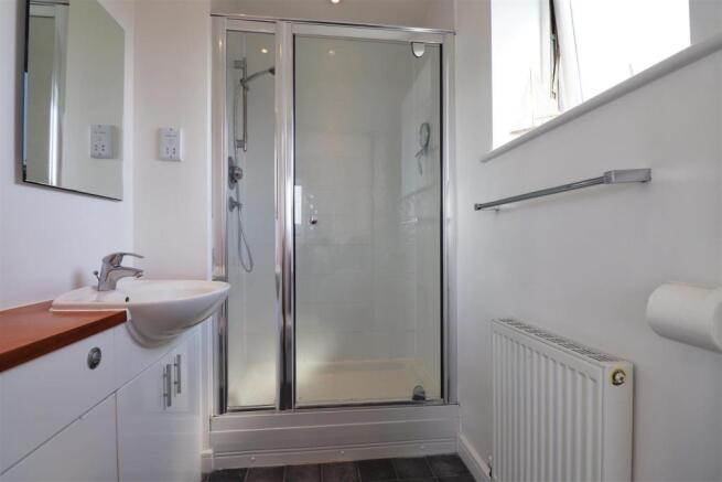 En-Suite To Bedroom 1