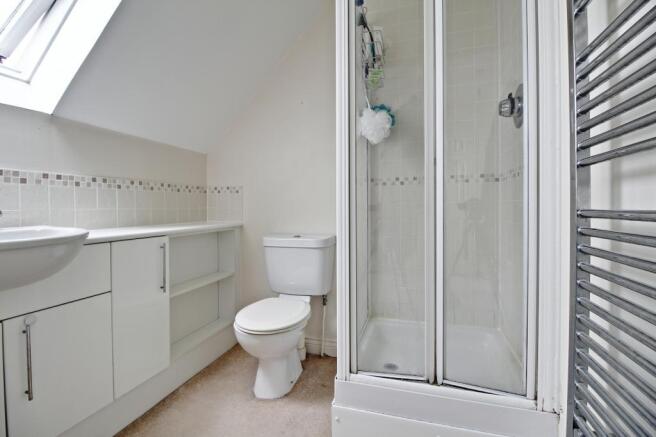 Ensuite to Bed 1
