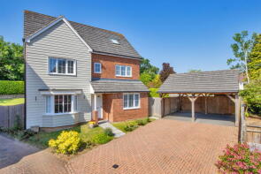 32, Chartwell Lane, Longfield DA3 7AY