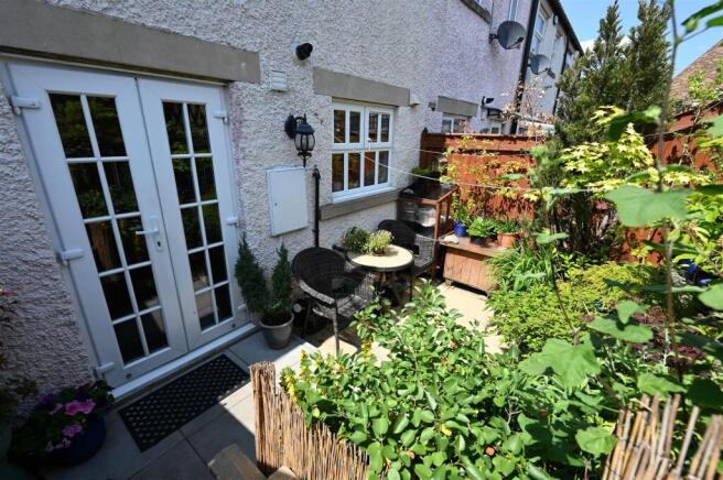 3 bed Terraced for sale Image 12