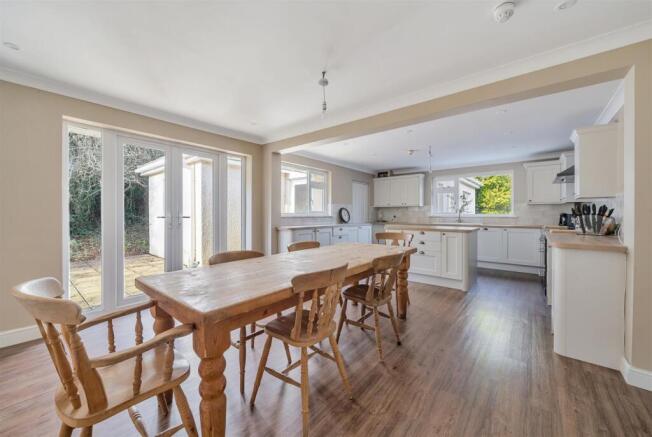 Kitchen/Breakfast Room