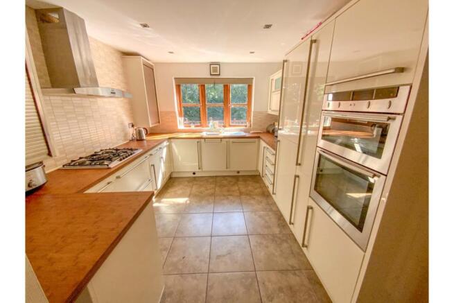 Kitchen/Breakfast