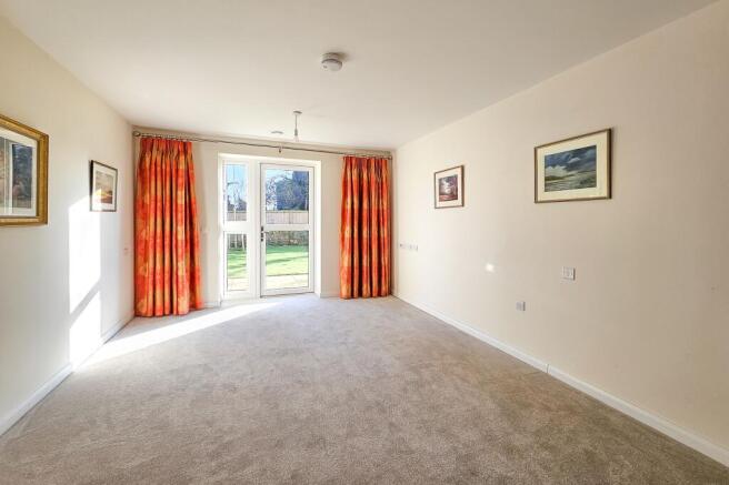 1 bed Flat for sale Image 8