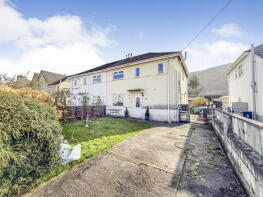 12, Wade Avenue, Swansea SA9 2ET