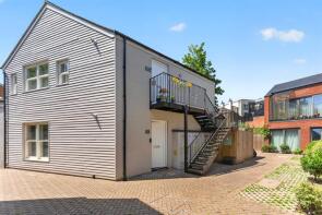 Flat 1, 328, Dukes Mews, Hornsey, London N10 2QN