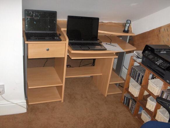 Photo 10