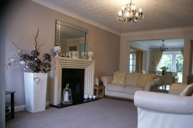 Lounge Dining