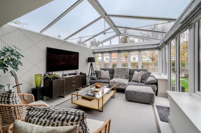 1385312-9-6928643...