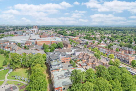 Richard Lewis Way, Solihull, B90 3FX