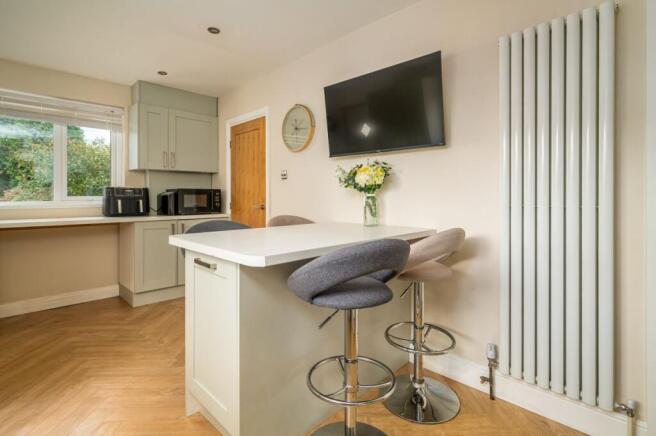 3 bed Semi-Detached for sale Image 8