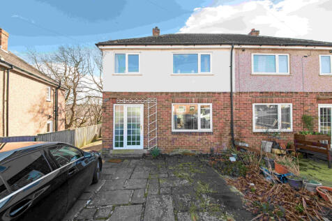 Woodedge Avenue, Huddersfield,HD5