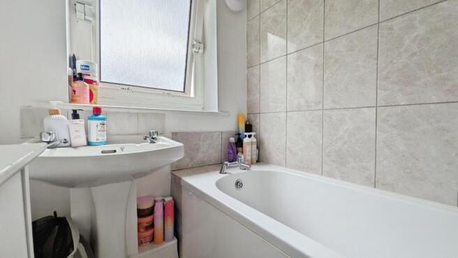 2 bed Apartment for sale Image 9