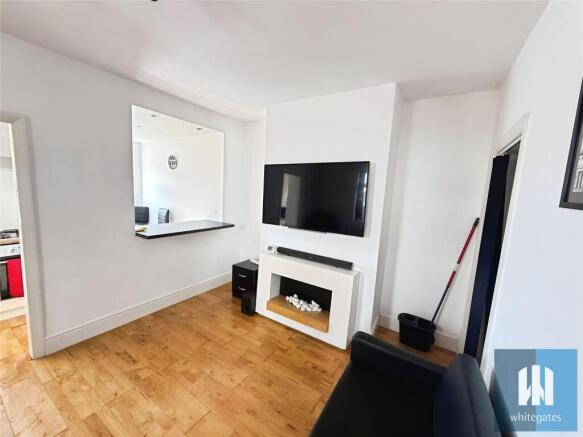2 bed Semi-Detached to rent Image 5