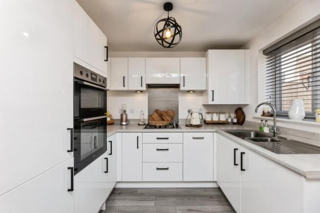 3 bed Town House for sale Image 12