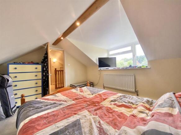 2 bed Detached Bungalow for sale Image 12