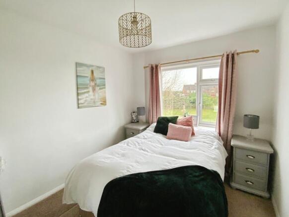 4 bed Detached for sale Image 9