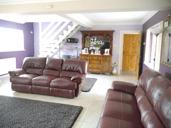 Lounge photo 2