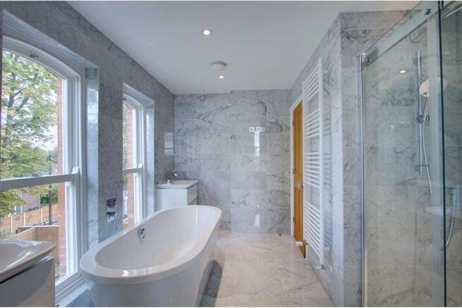 Master En-suite