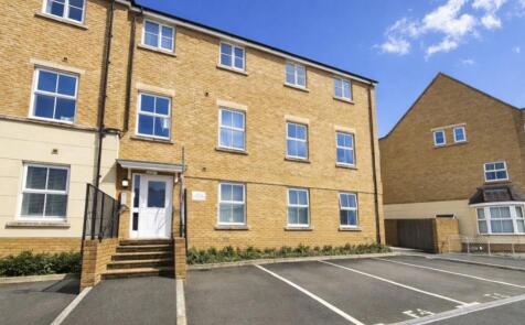 52 Truscott Avenue, Swindon